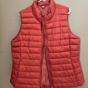 Women's Old Navy Active Puffy Vest XL